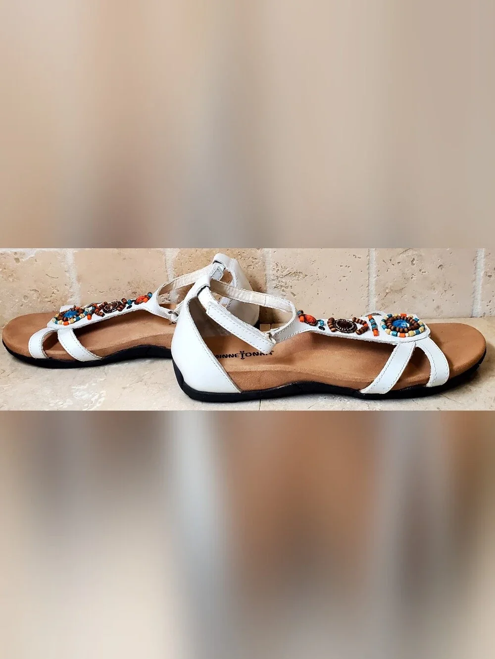 Minnetonka White Leather Beaded T-Strap Women's Sandals Size 8